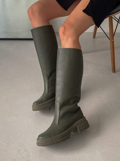 Шкіряні чоботи-труби кольору хакі LD-2162 - Shoes